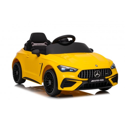 Mercedes Benz AMG CLE 53 Žluté vozidlo