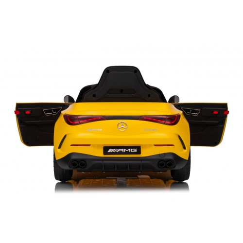 Mercedes Benz AMG CLE 53 Žluté vozidlo