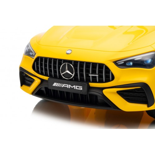 Mercedes Benz AMG CLE 53 Žluté vozidlo