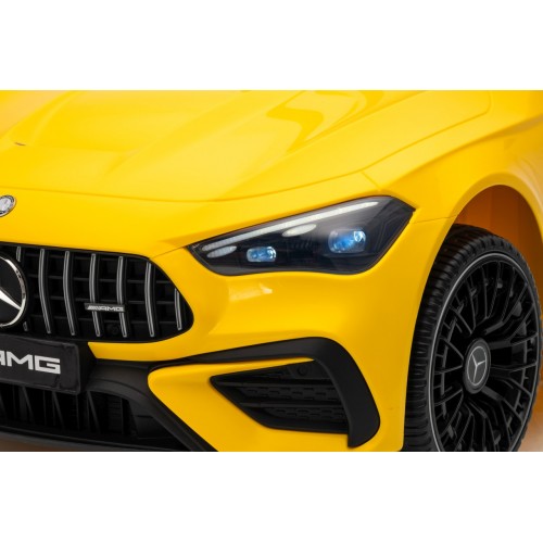 Mercedes Benz AMG CLE 53 Žluté vozidlo