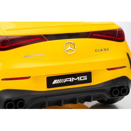 Mercedes Benz AMG CLE 53 Žluté vozidlo