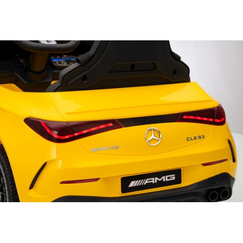Mercedes Benz AMG CLE 53 Žluté vozidlo