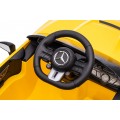 Mercedes Benz AMG CLE 53 Žluté vozidlo