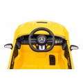 Mercedes Benz AMG CLE 53 Žluté vozidlo
