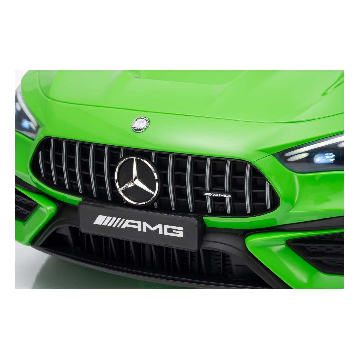 Mercedes Benz AMG CLE 53 Zelené vozidlo