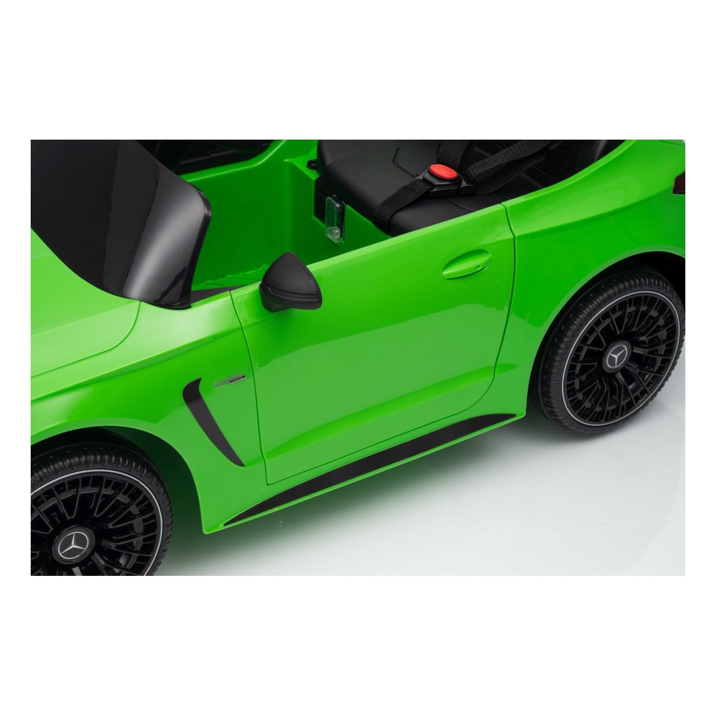 Mercedes Benz AMG CLE 53 Zelené vozidlo