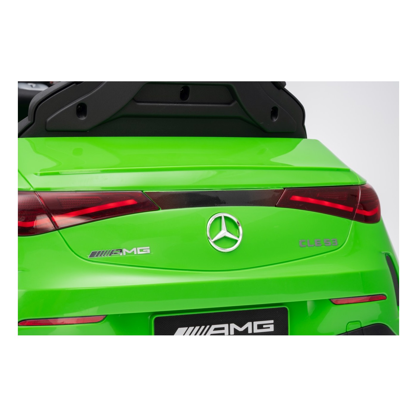 Mercedes Benz AMG CLE 53 Zelené vozidlo