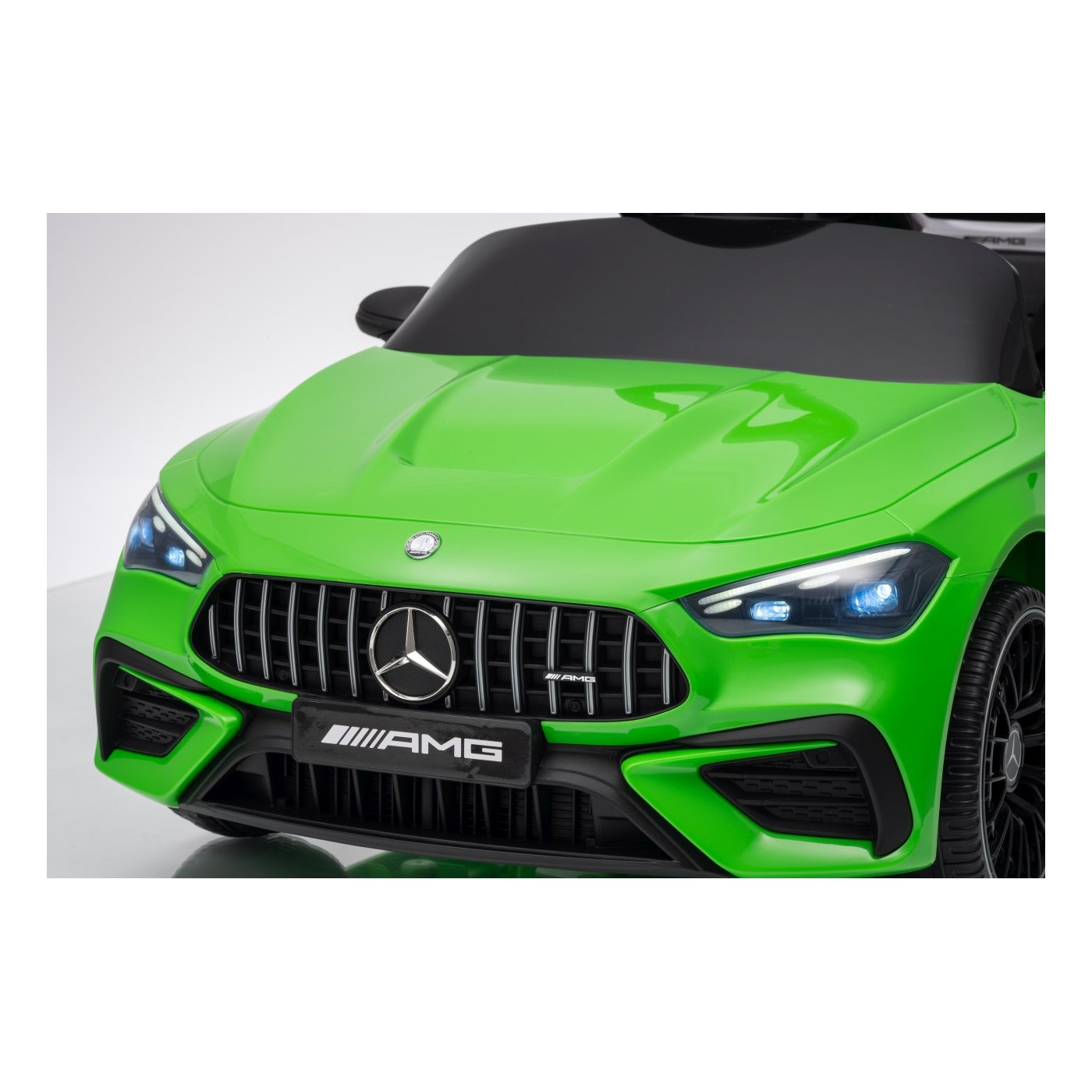Mercedes Benz AMG CLE 53 Zelené vozidlo