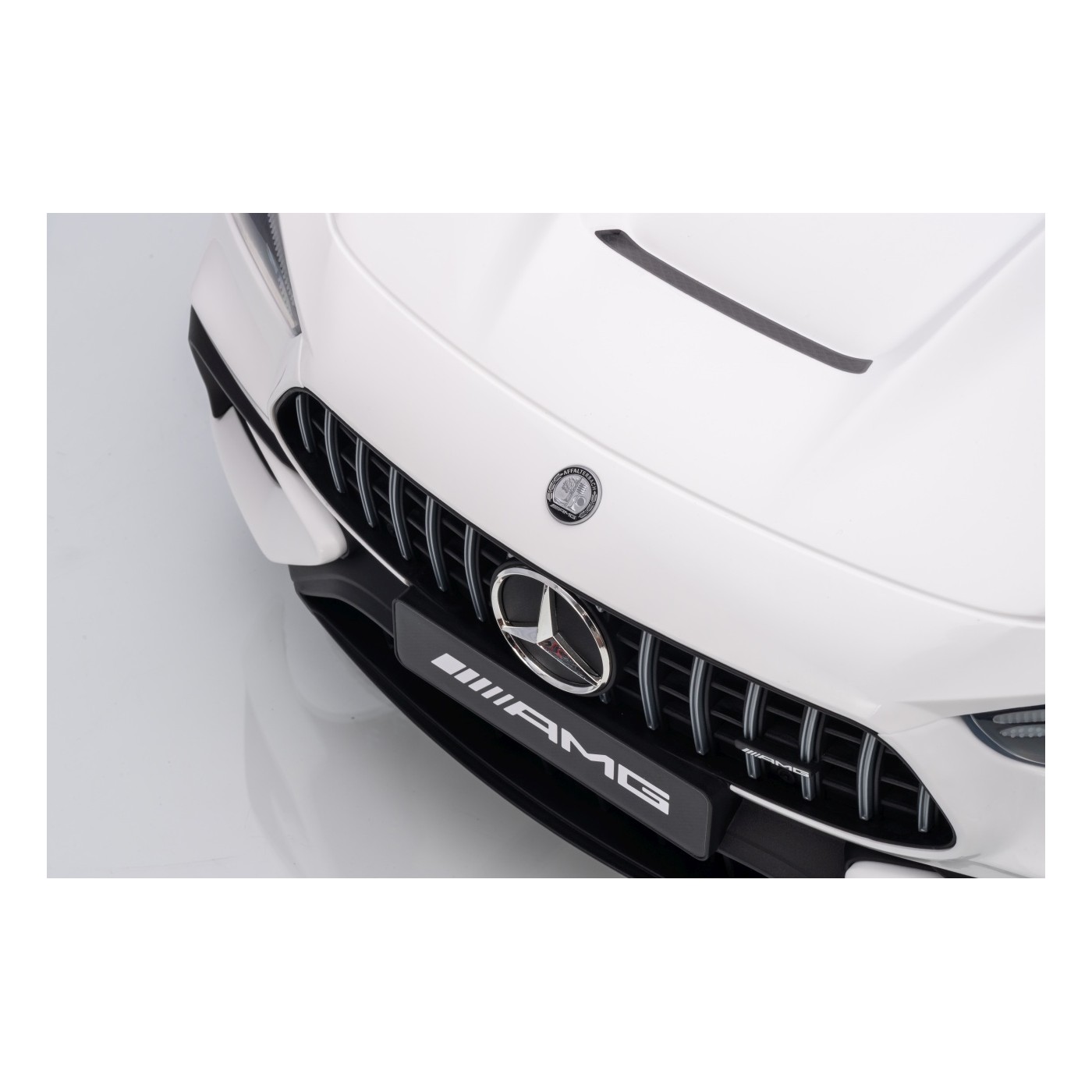 Vozidlo Mercedes Benz AMG CLE 53 White