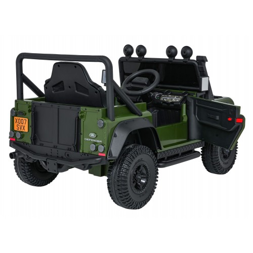 Land Rover Defender 110 SVX Concept Zelené vozidlo