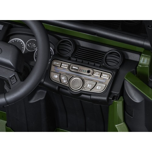 Land Rover Defender 110 SVX Concept Zelené vozidlo