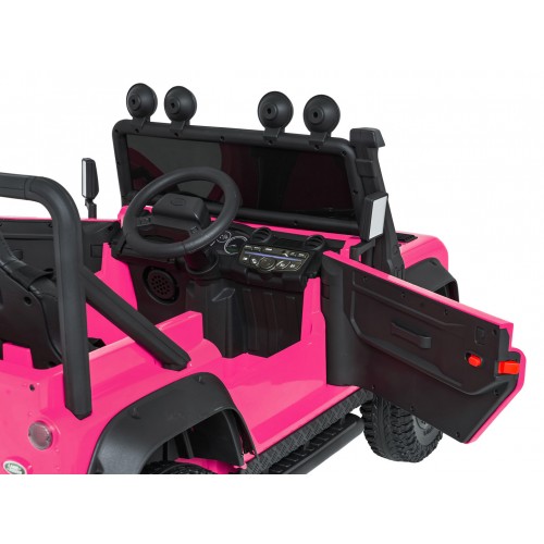 Vozidlo Land Rover Defender 110 SVX Concept Pink