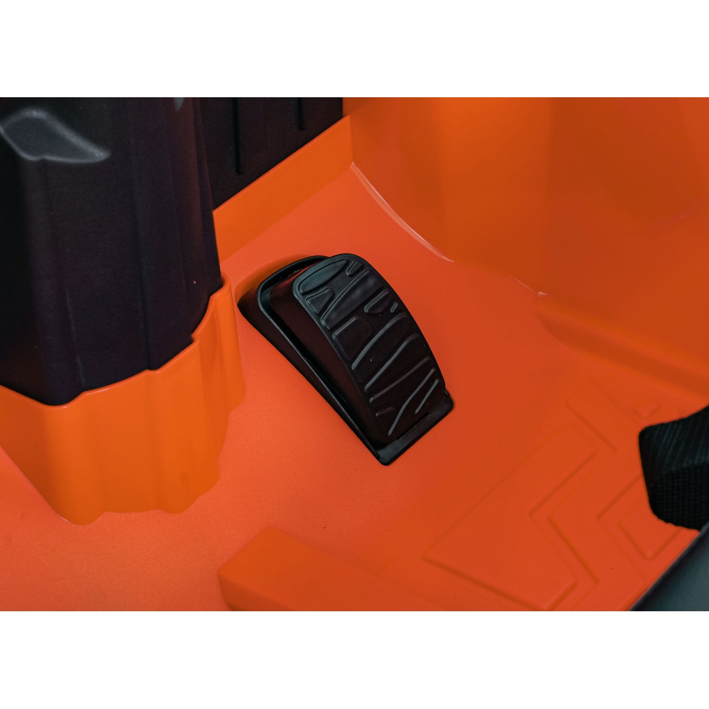 Vozidlo Land Rover Defender 110 SVX Concept Orange