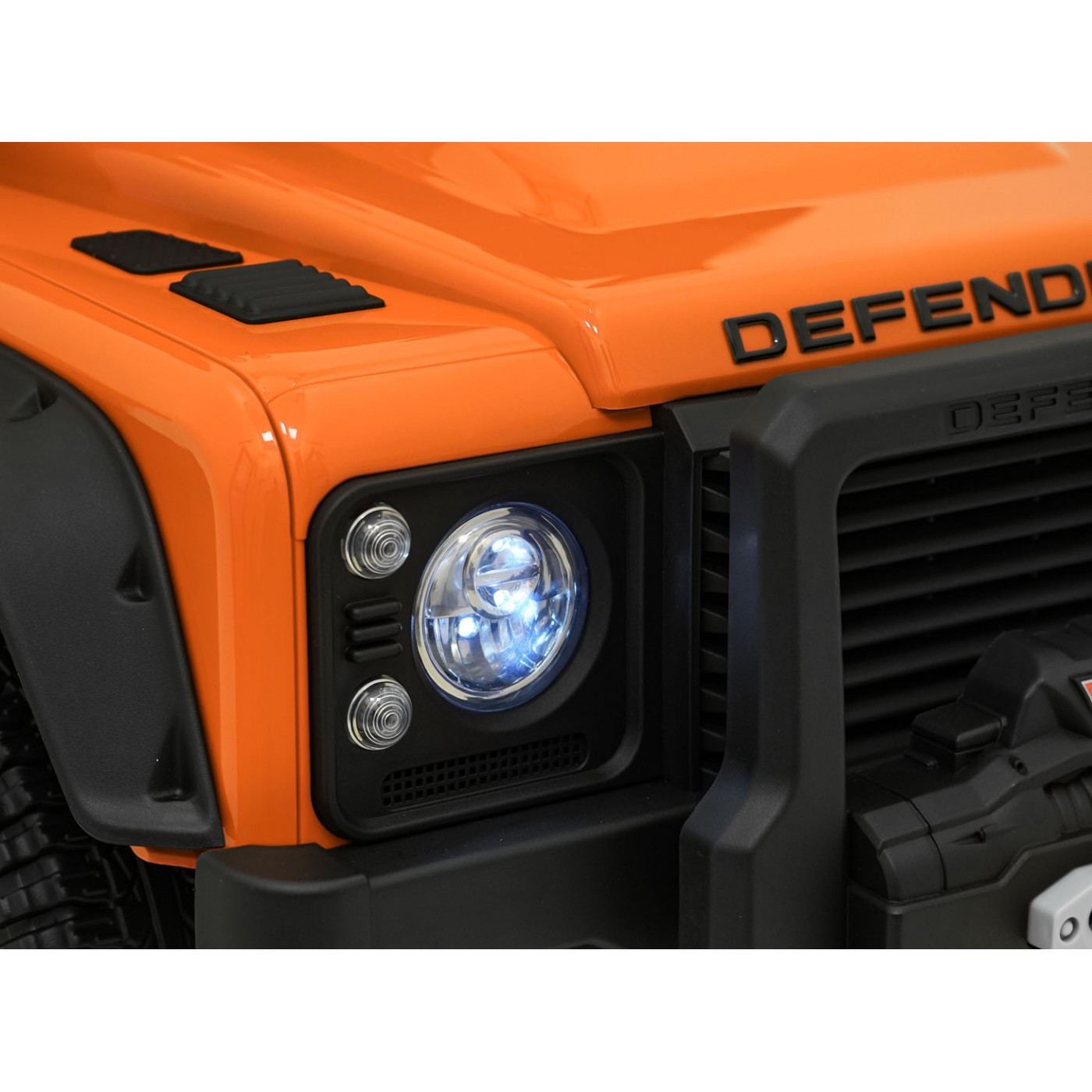 Vozidlo Land Rover Defender 110 SVX Concept Orange