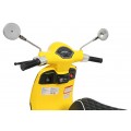 Automobilový skútr Vespa ROMA žlutá