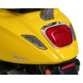 Automobilový skútr Vespa ROMA žlutá