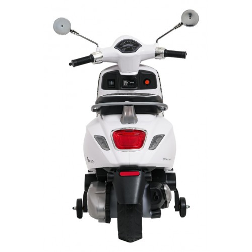 Automobilový skútr Vespa ROMA White