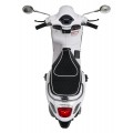 Automobilový skútr Vespa ROMA White