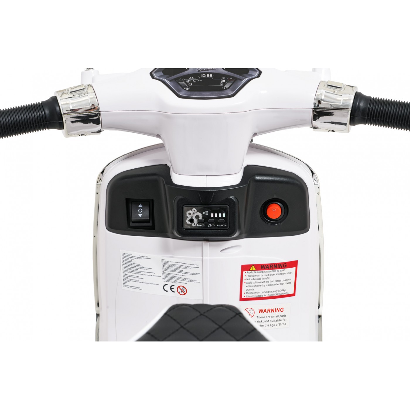 Automobilový skútr Vespa ROMA White