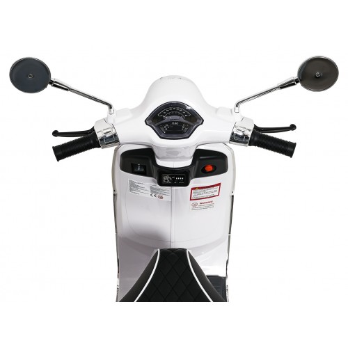 Automobilový skútr Vespa ROMA White