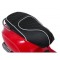 Automobilový skútr Vespa ROMA Red