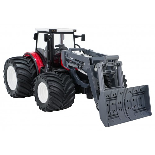 Dálkově ovládaný traktor s buldozerem