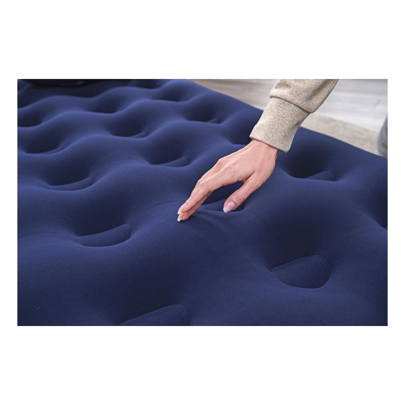 Nafukovací matrace na spaní pro 2 osoby BESTWAY 203x152x22cm Queen Flocked + čerpadlo + 2 polštáře