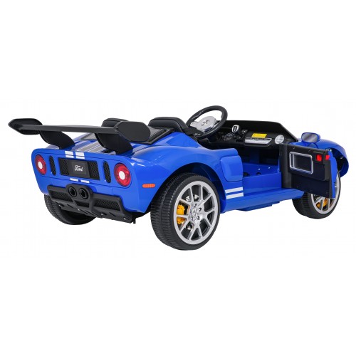 Ford GT modré vozidlo