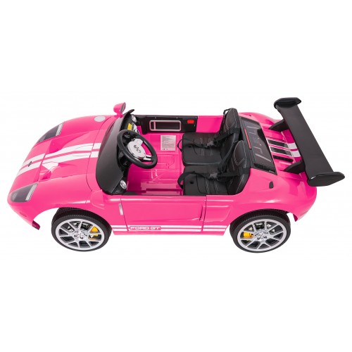 Růžové vozidlo Ford GT
