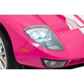 Růžové vozidlo Ford GT