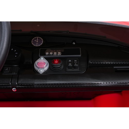 Vozidlo Porsche Taycan Turbo S Red