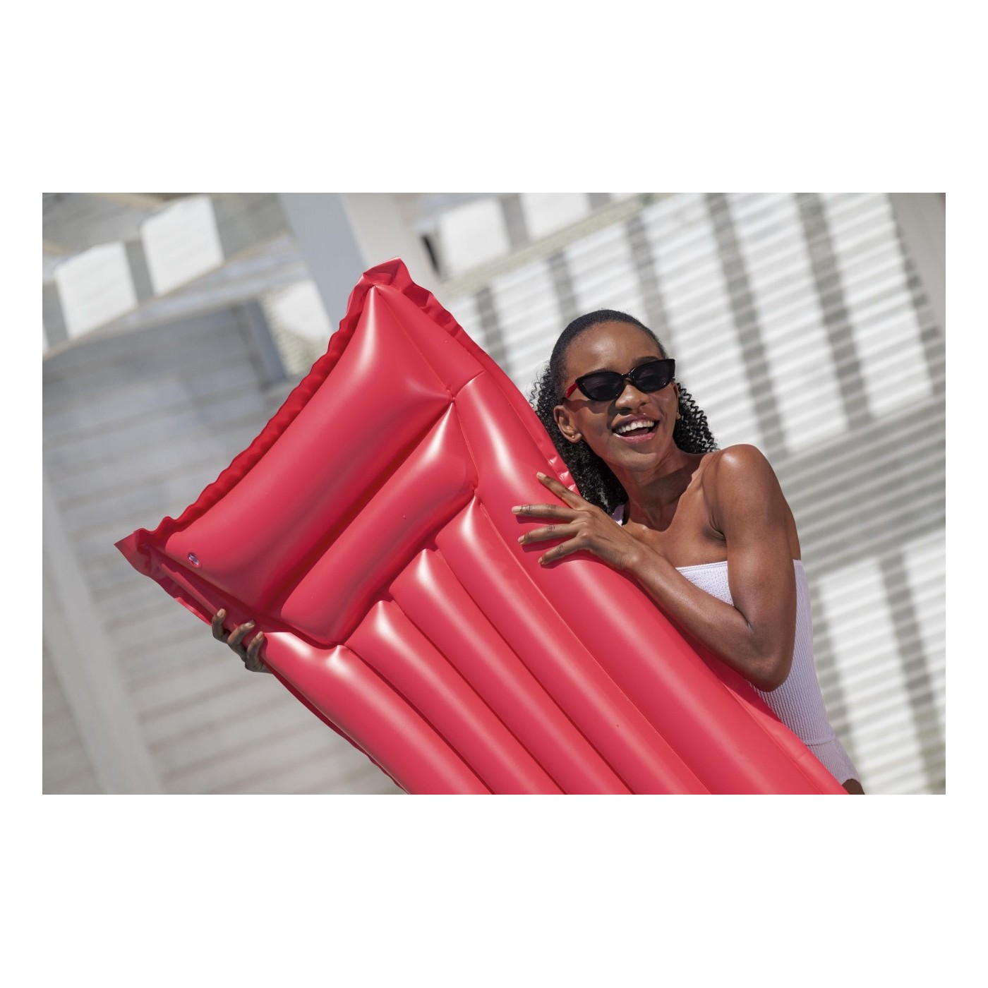 Nafukovací matrace červená BESTWAY 183x69cm + polštář