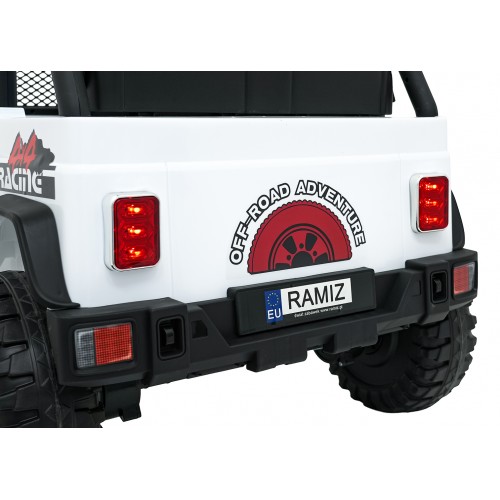 Jeep BEAST 4x4 bílé vozidlo
