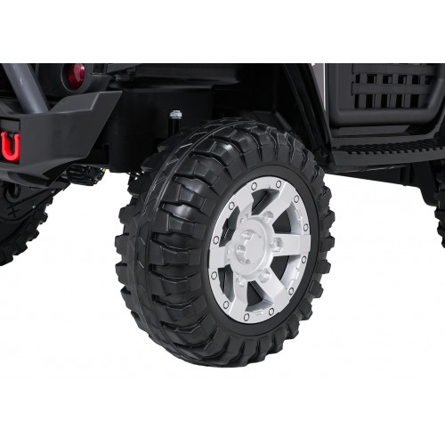 Jeep BEAST 4x4 Černé vozidlo