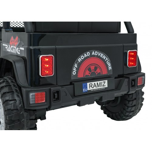 Jeep BEAST 4x4 Černé vozidlo