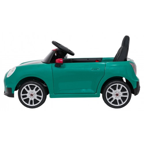 Zelené vozidlo Mini Cooper