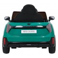 Zelené vozidlo Mini Cooper