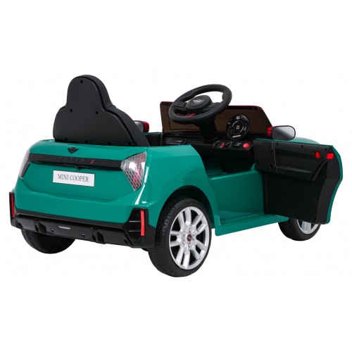 Zelené vozidlo Mini Cooper