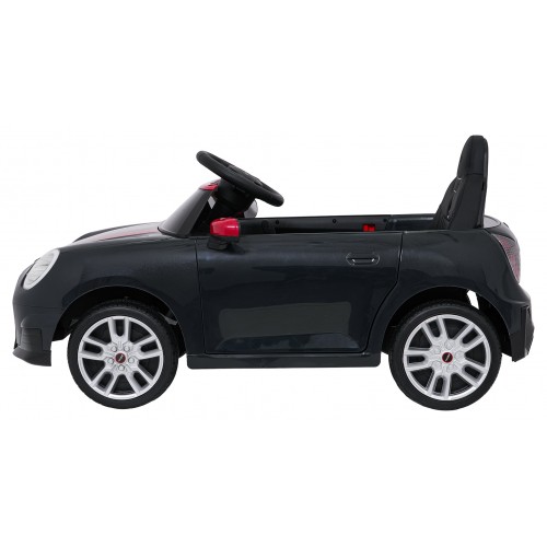 Černé vozidlo Mini Cooper