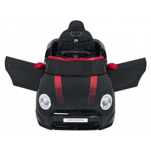 Černé vozidlo Mini Cooper