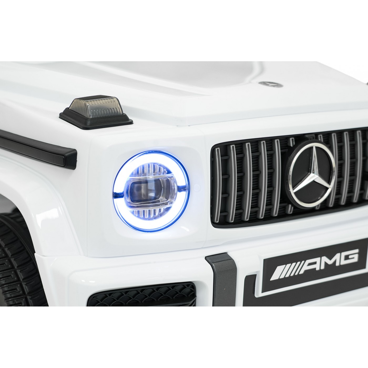 Vozidlo Mercedes G63 AMG LIFT bílá