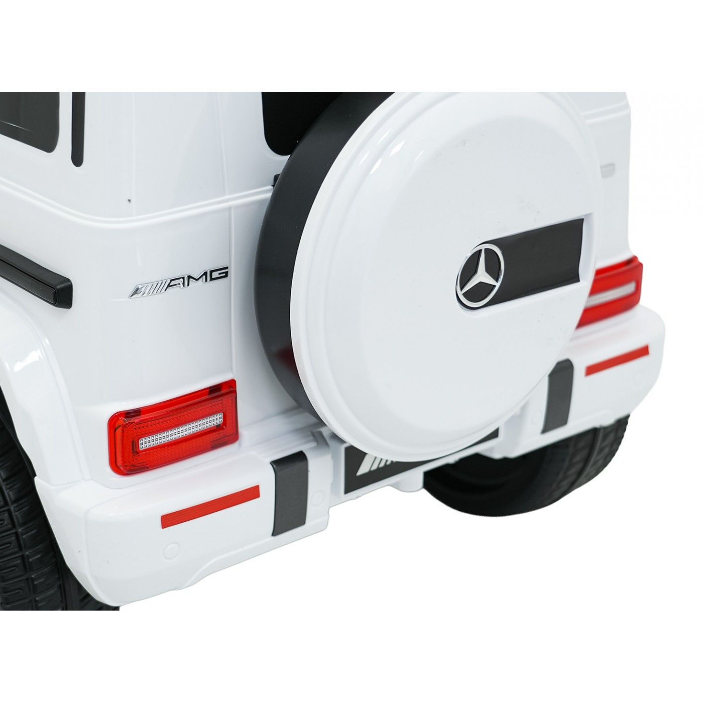 Vozidlo Mercedes G63 AMG LIFT bílá