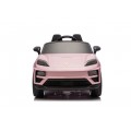 Růžové vozidlo Porsche Macan