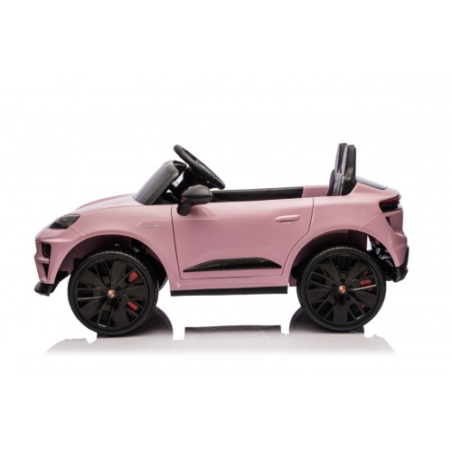 Růžové vozidlo Porsche Macan