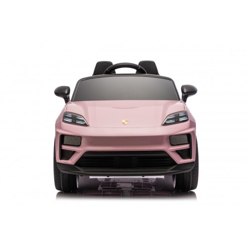 Růžové vozidlo Porsche Macan