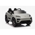 Vozidlo Porsche Macan šedá