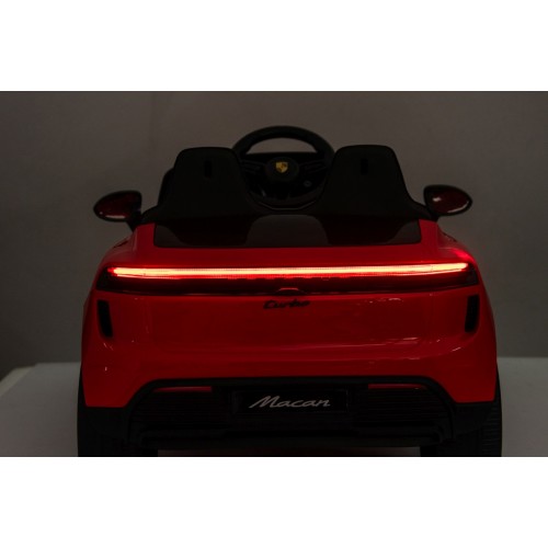 Červené vozidlo Porsche Macan