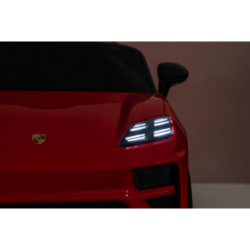 Červené vozidlo Porsche Macan