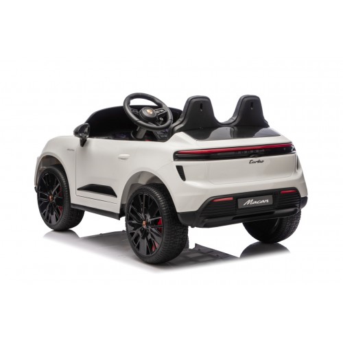 Porsche Macan bílé vozidlo