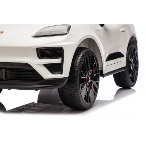 Porsche Macan bílé vozidlo